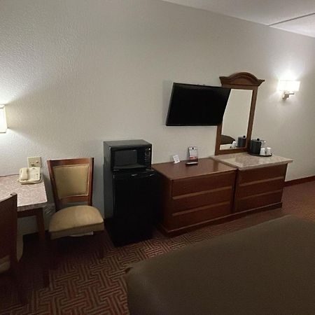 Clarion Inn I-94 Near Expo Center Kalamazoo Ngoại thất bức ảnh