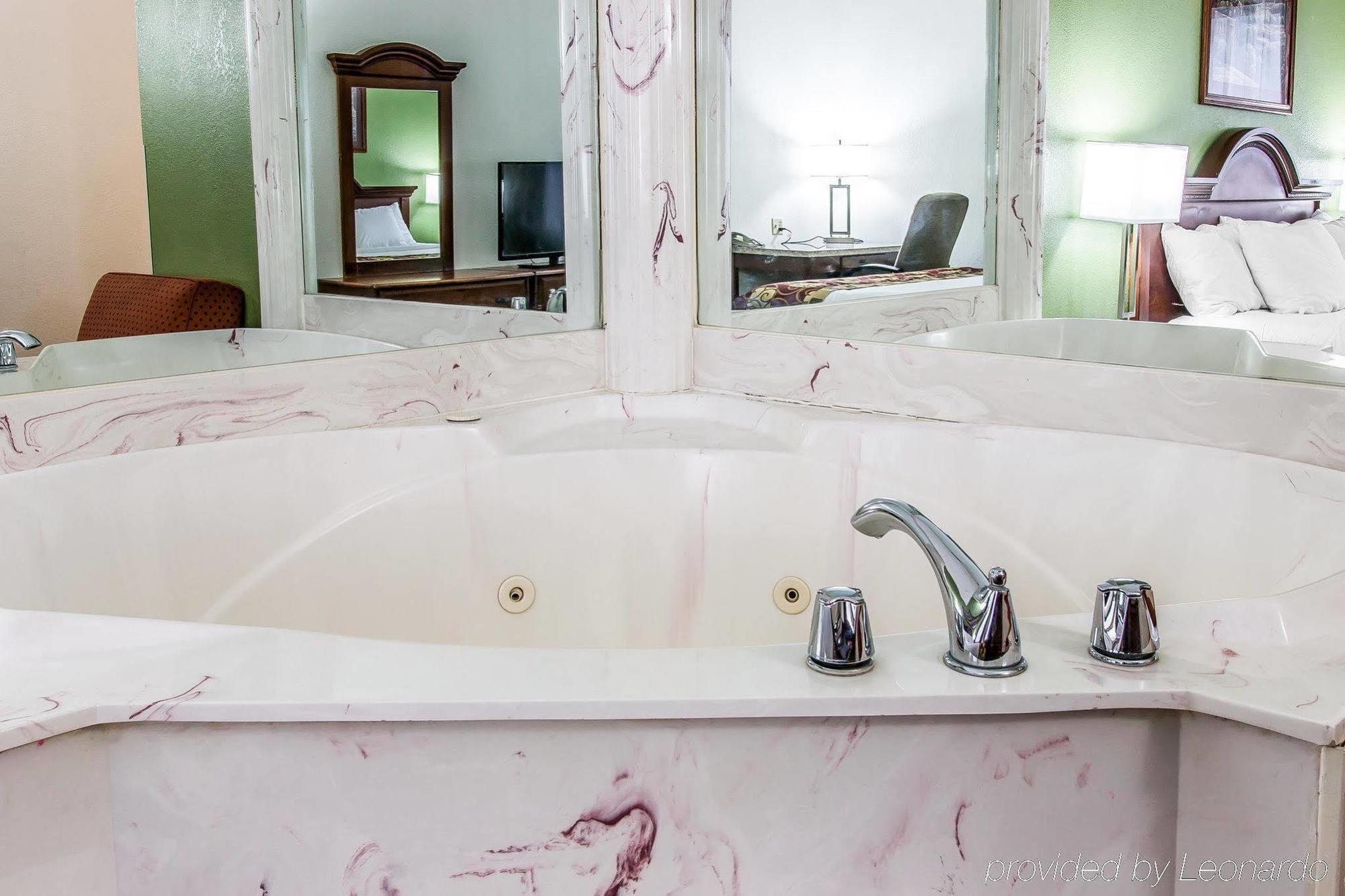 Clarion Inn I-94 Near Expo Center Kalamazoo Ngoại thất bức ảnh